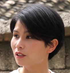 DƬ